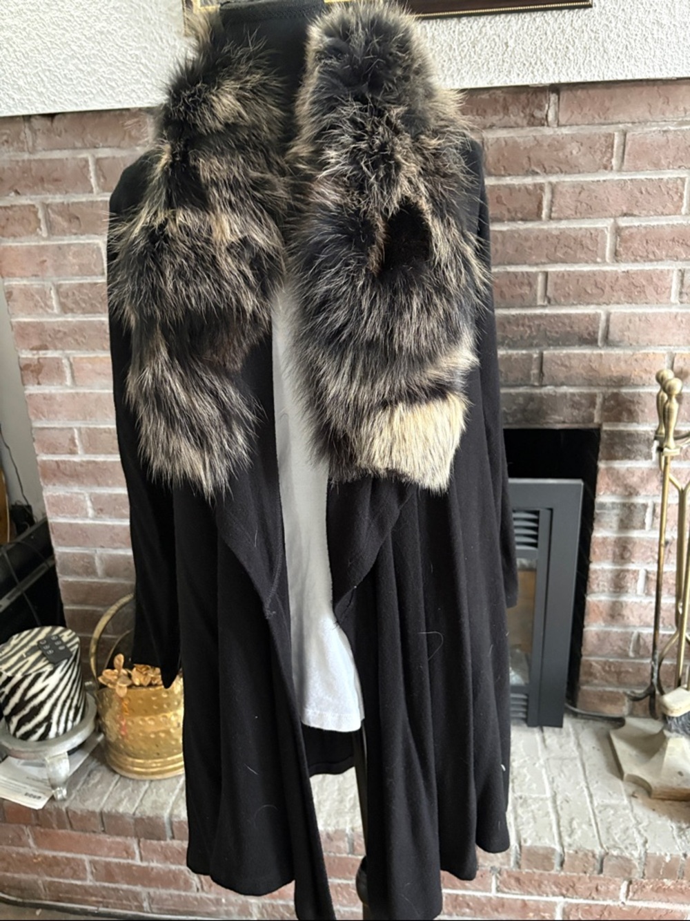 Black Draped Women's Cape with real fox Fur Trim